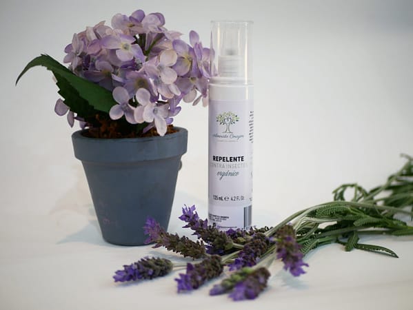 REPELENTE NATURAL DE INSECTOS